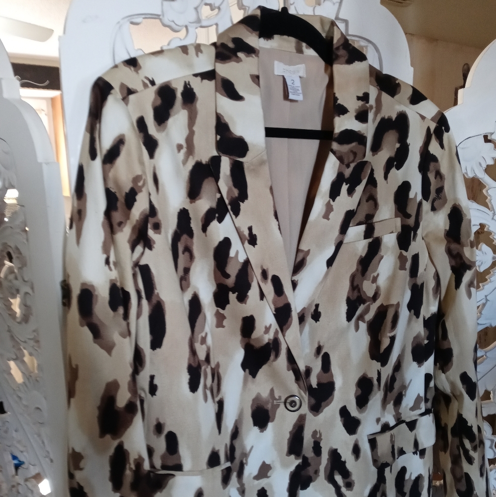 Gorgeous Chicos Cheetah Print Blazer!!